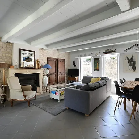 Maison De Charme, Grand Jardin, A 400 M De La Plage Et Proche Centre Village, 4 Chambres, 6 Pers. - Fr-1-258-13 Saint-Clement-des-Baleines